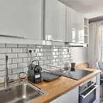 Studio Near Notre-dame De Cathedral 아파트 *