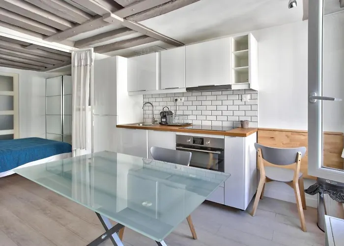 Studio Near Notre-dame De Cathedral 아파트 *