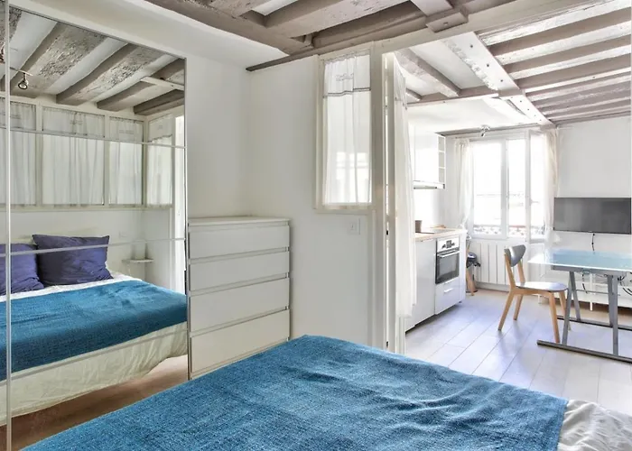 Studio Near Notre-dame De Cathedral 아파트 파리