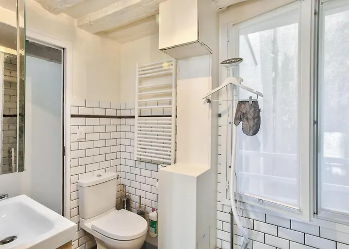 Studio Near Notre-dame De Cathedral 아파트 *