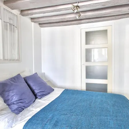 Studio Near Notre-dame De Cathedral * باريس
